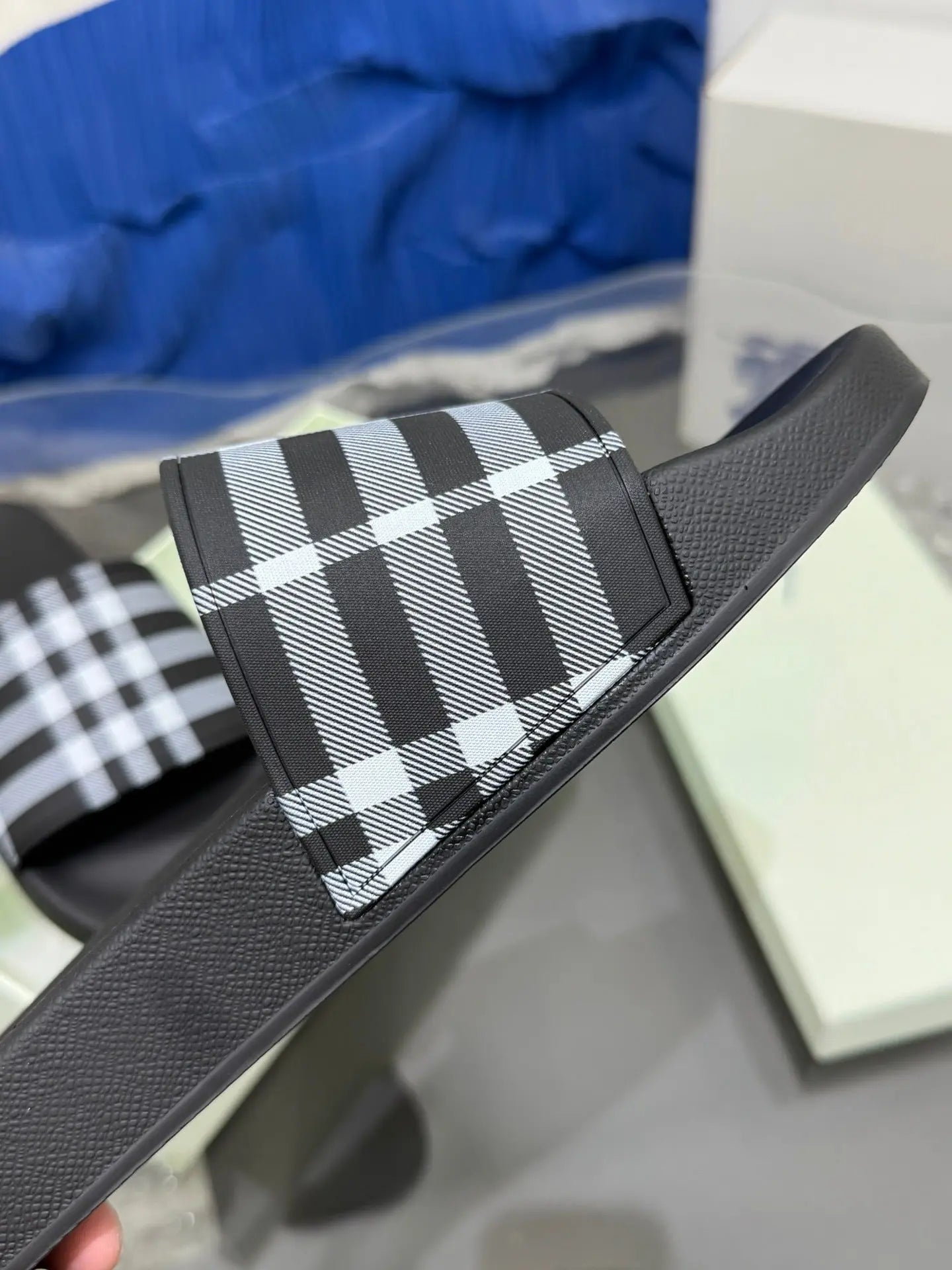 Burberry Slides SECOND SOURCE