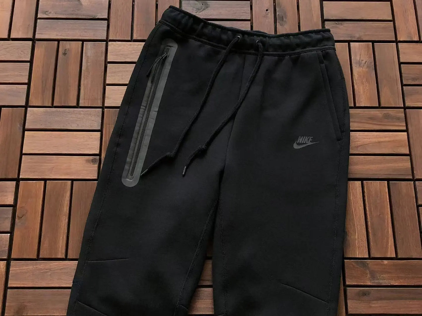 Nike Tech Fleece Black 2023 - SECOND SOURCE