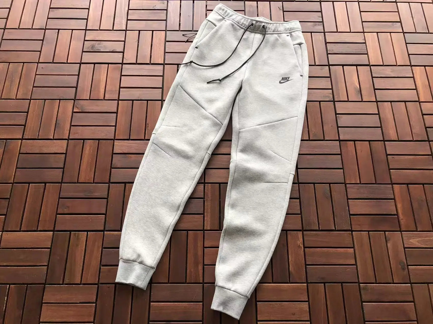 Nike Tech Fleece Grey 2025 - SECOND SOURCE