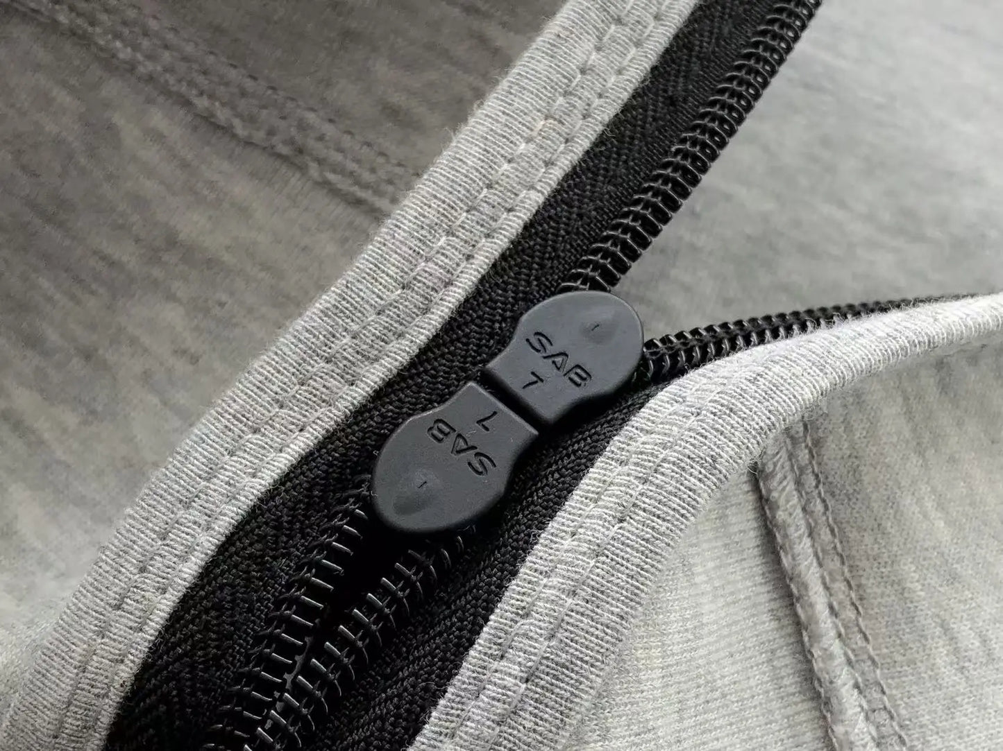Nike Tech Fleece Grey 2023 - SECOND SOURCE