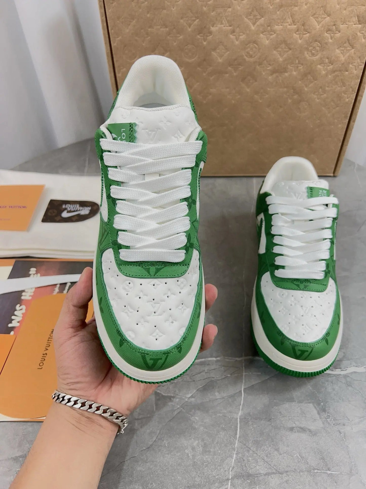 NIKE X LOUIS VUITTON Green Air Force 1 - SECOND SOURCE