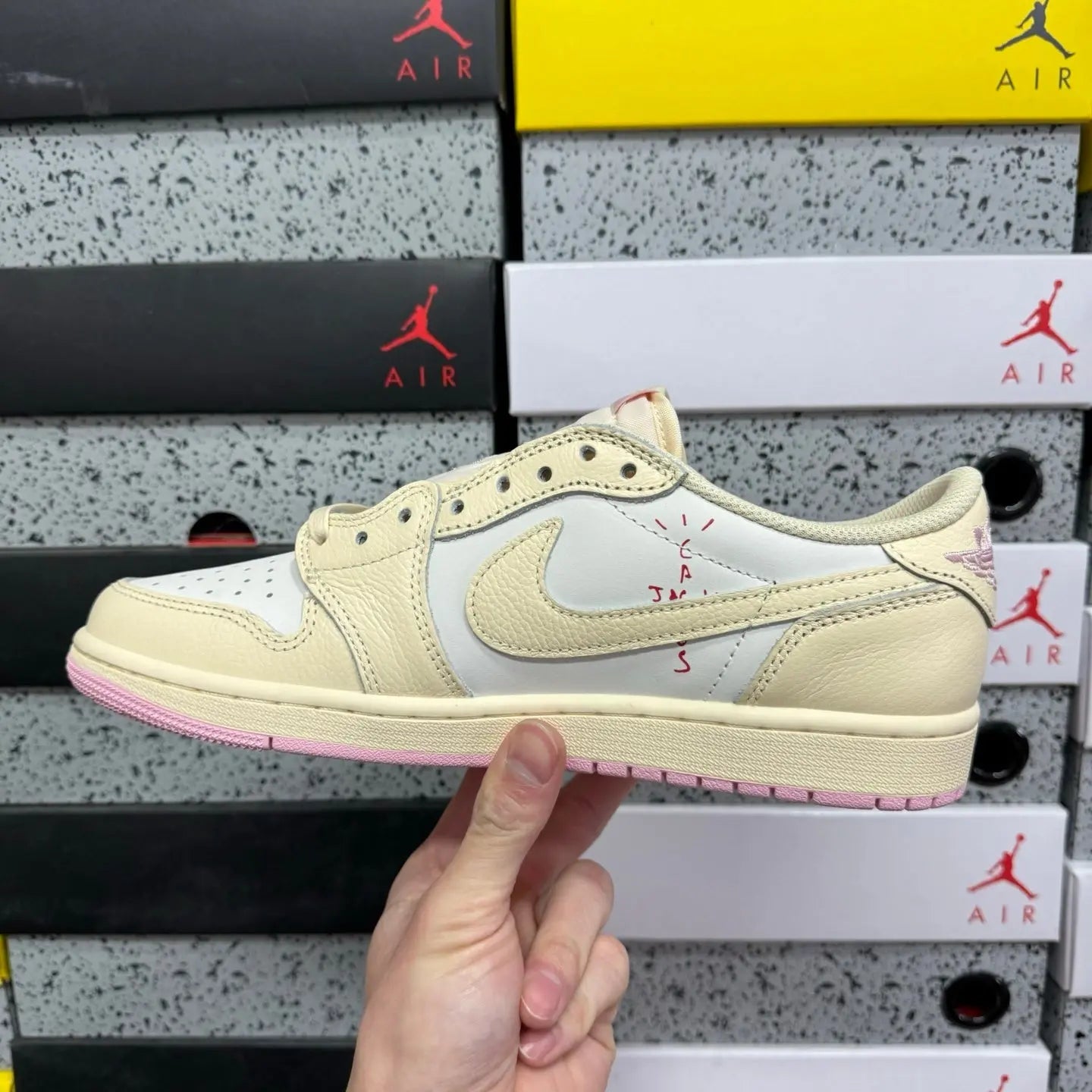 Travis Scott x Air Jordan AJ1 Low OG SP - SECOND SOURCE