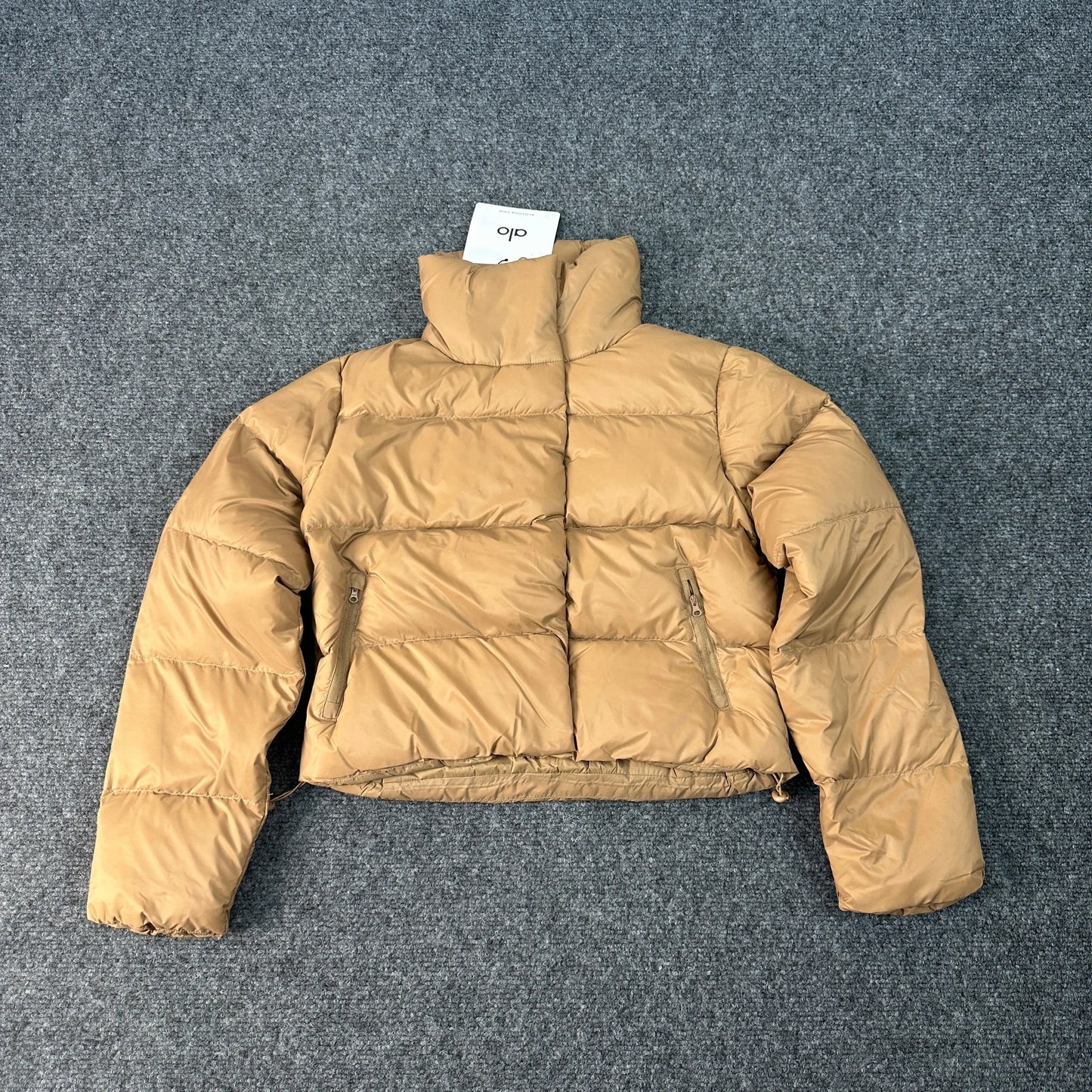 Alo Puffer Crop Jacket - SECOND SOURCE