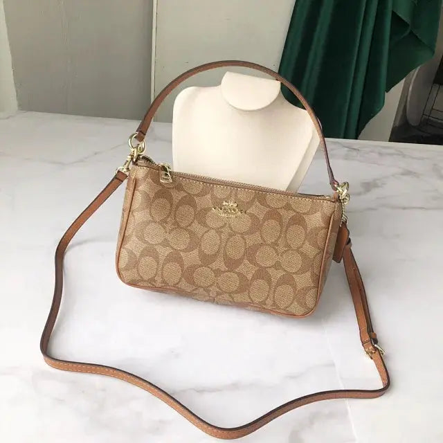 Coach Shoulder Bag Classic - SECOND SOURCE