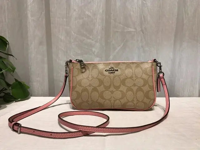 Coach Shoulder Bag Classic - SECOND SOURCE