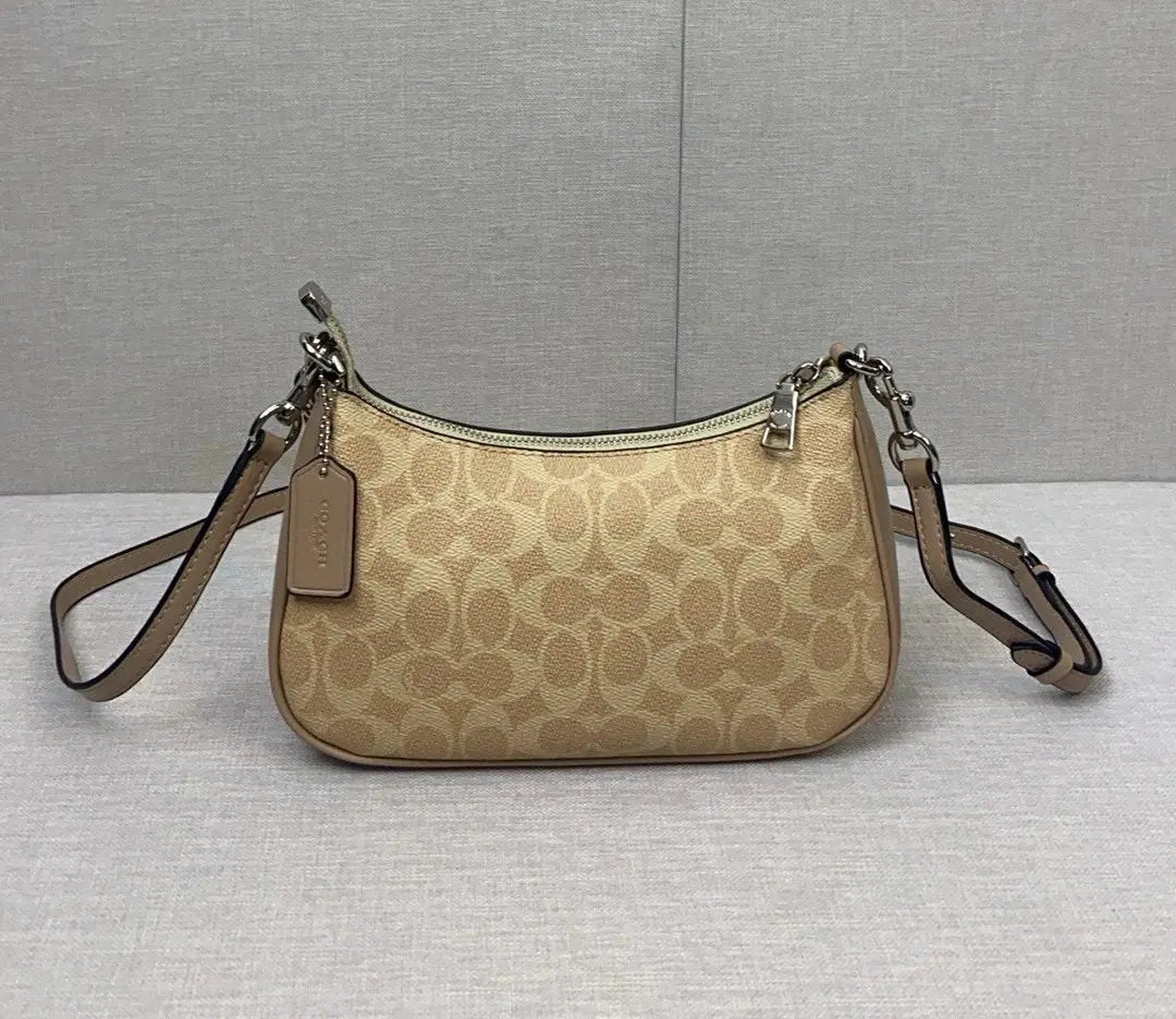 Coach Teri Shoulder Bag 2 - SECOND SOURCE